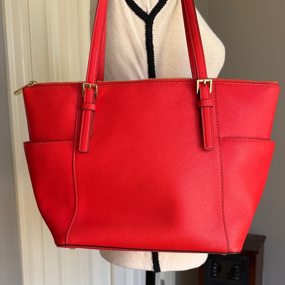 Michael Kors Vibrant Red purse - Picture 6 of 11